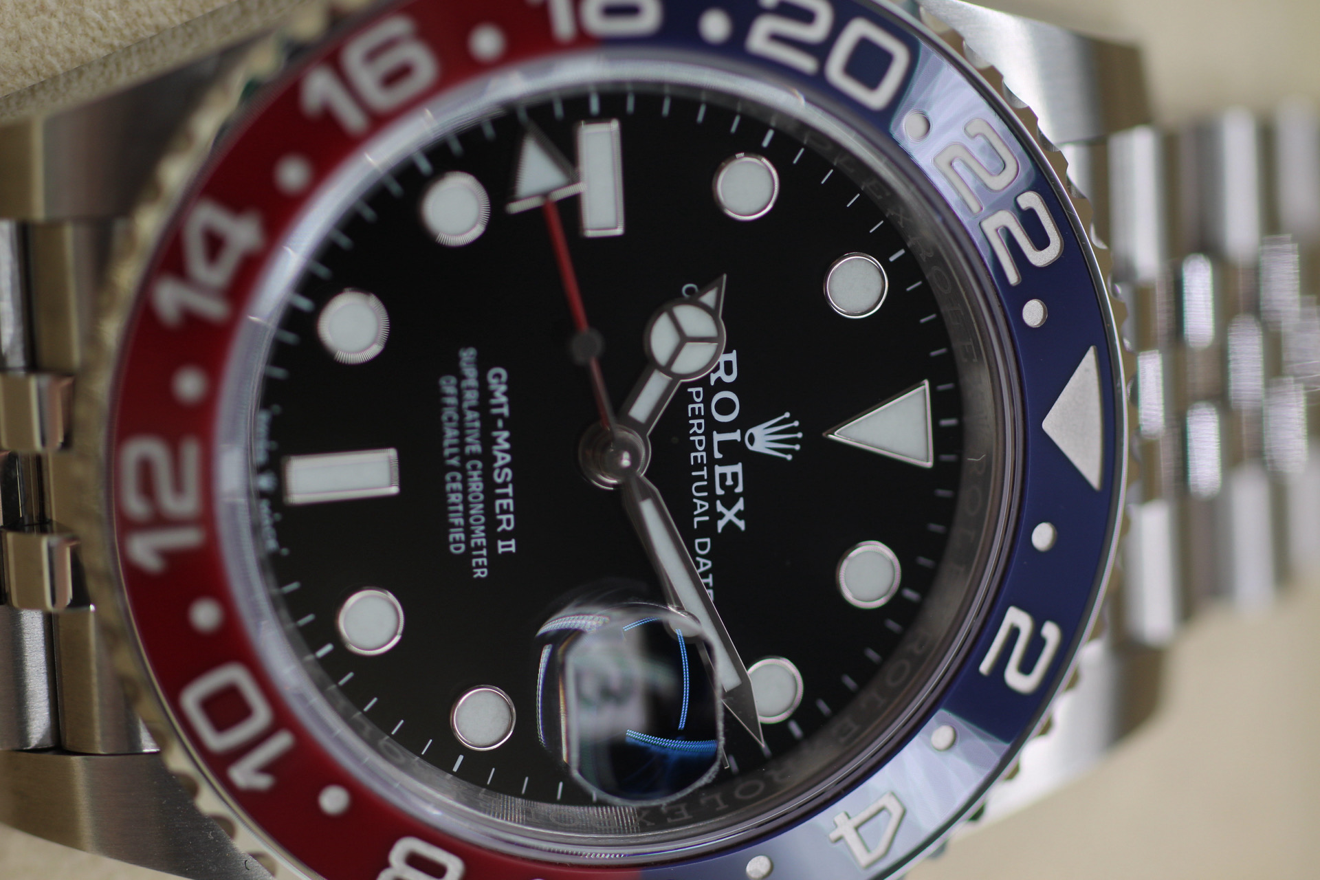 Rolex GMT Master II Pepsi 126710BLRO