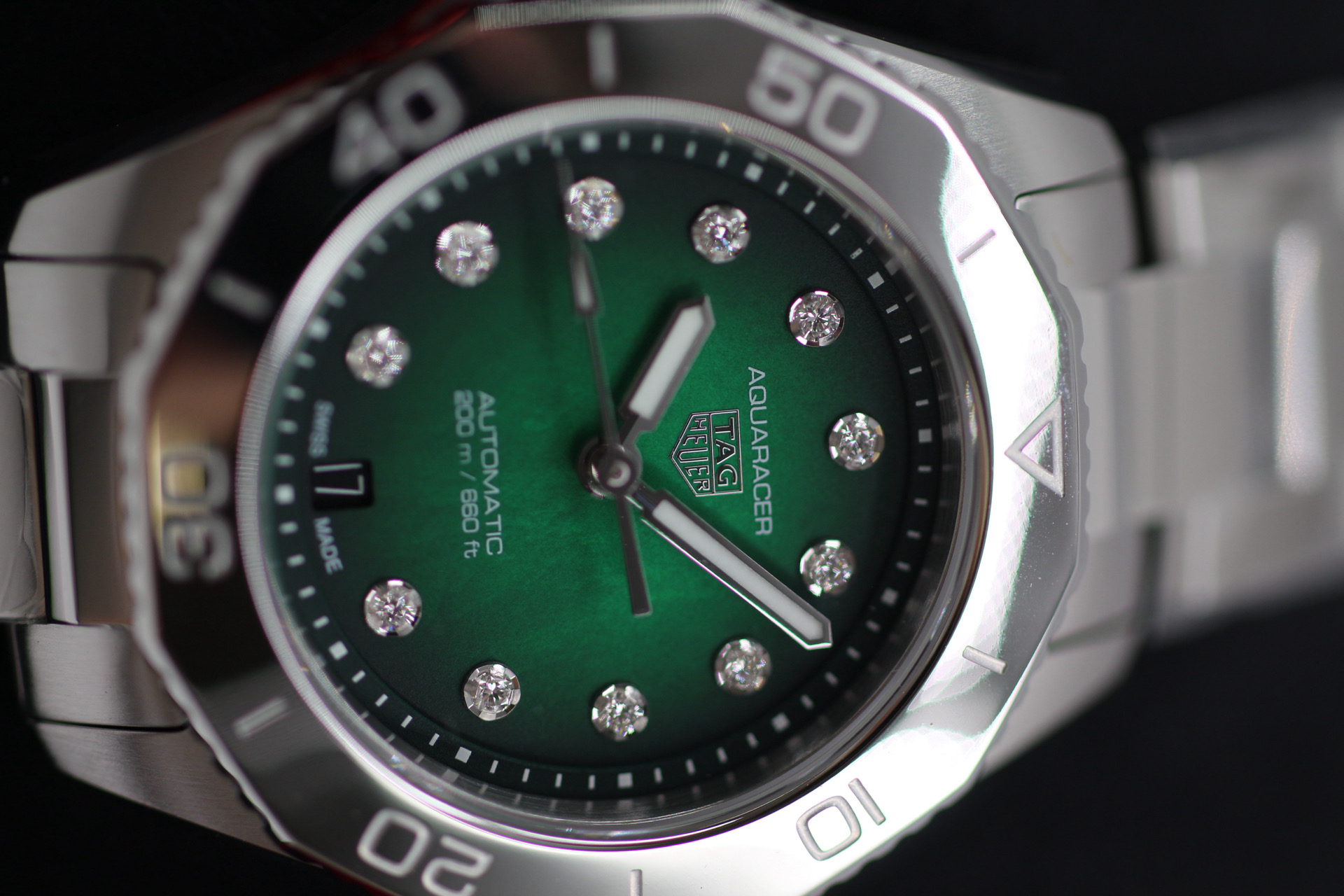 TAG Heuer Ladies Aquaracer Green Diamond Dot 30mm WBP2415.BA0622