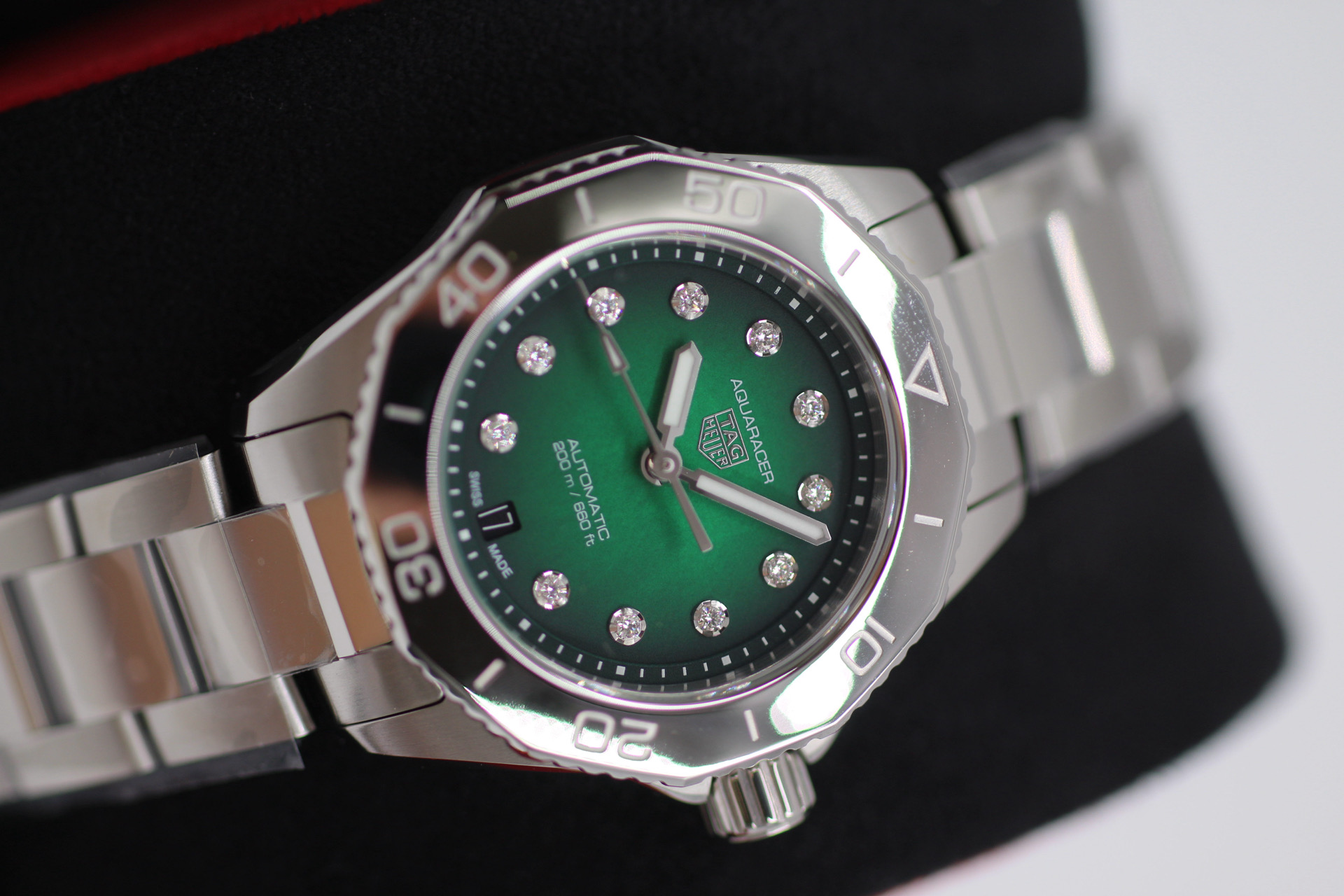 TAG Heuer Ladies Aquaracer Green Diamond Dot 30mm WBP2415.BA0622