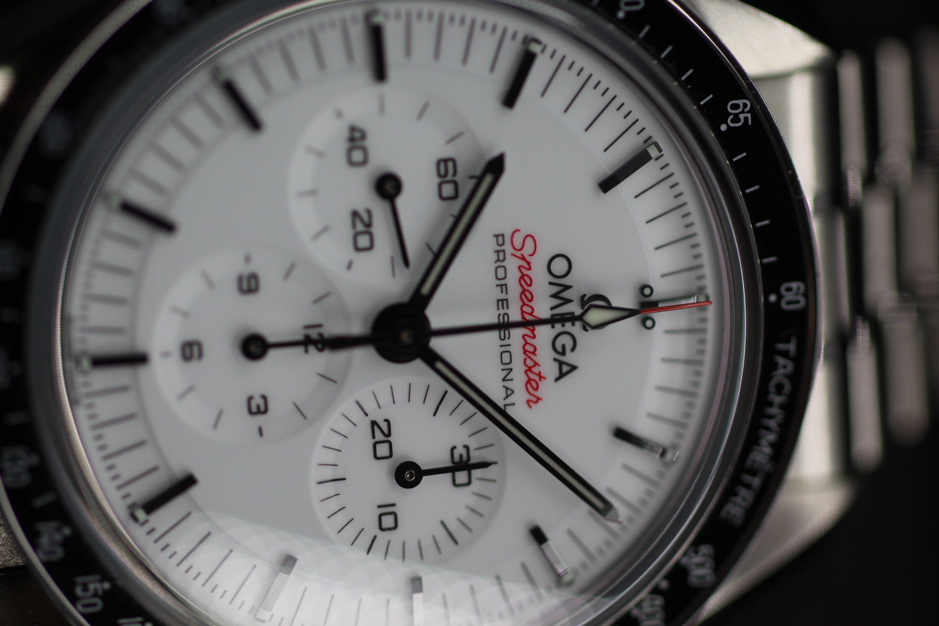 OMEGA Speedmaster Moonwatch Professional Sapphire Sandwich White 42mm
