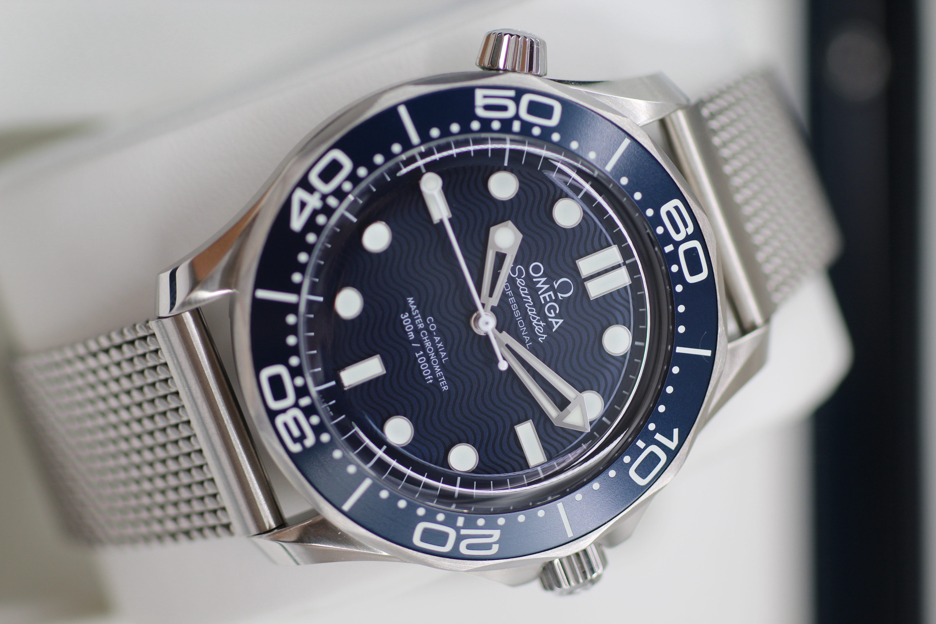 Omega Seamaster Professional 300m James Bond 60th Anniversary 210.30.42.20.03.002