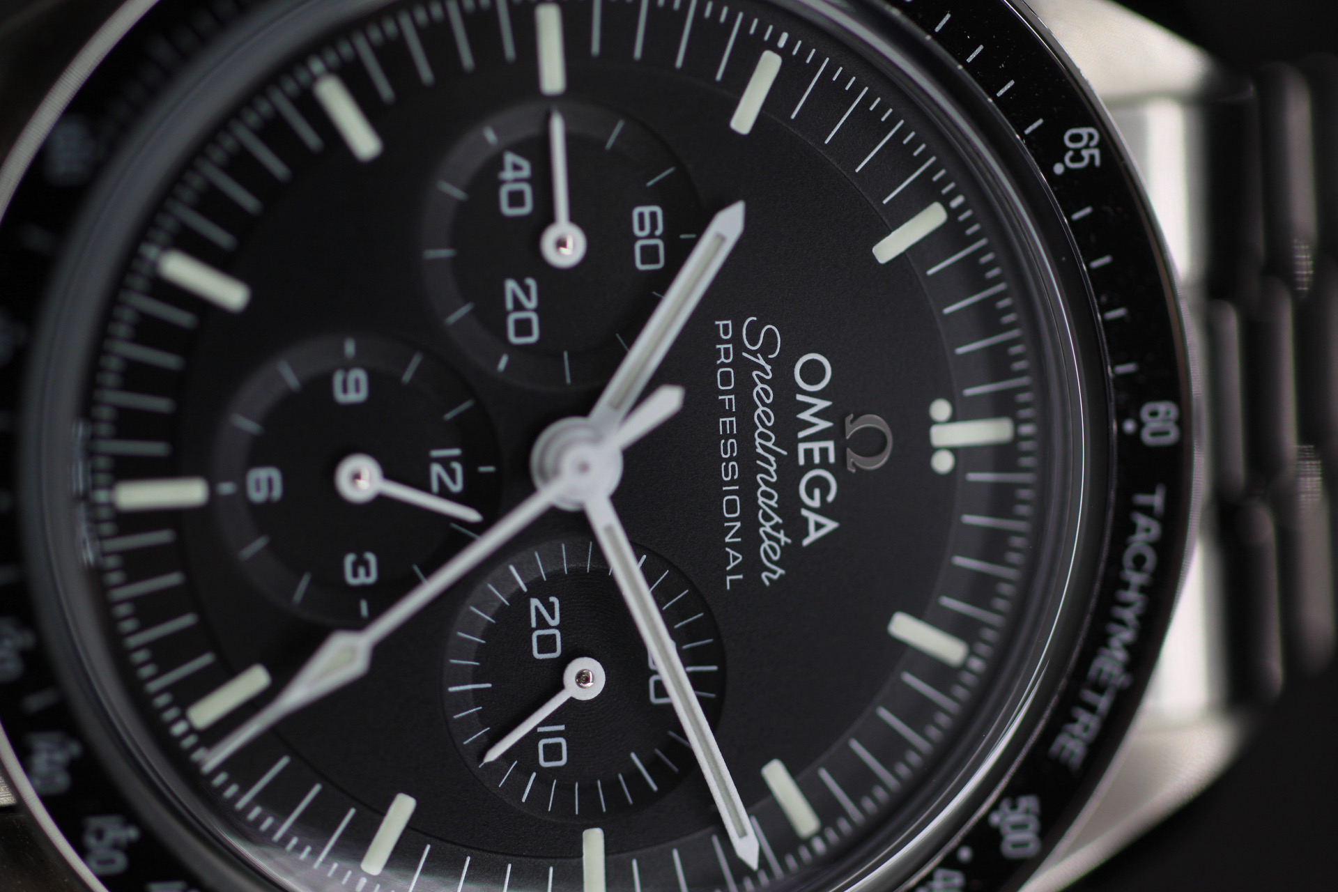OMEGA Speedmaster Moonwatch Professional Sapphire Sandwich 42mm