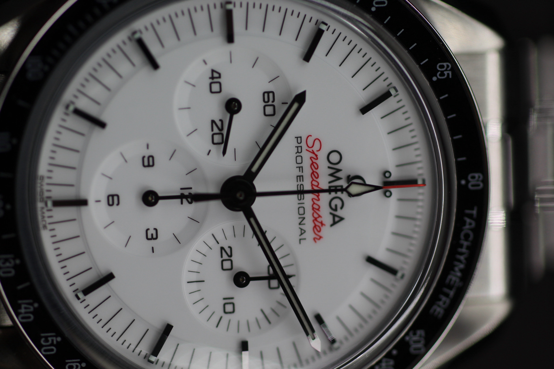 OMEGA Speedmaster Moonwatch Professional Sapphire Sandwich White 42mm