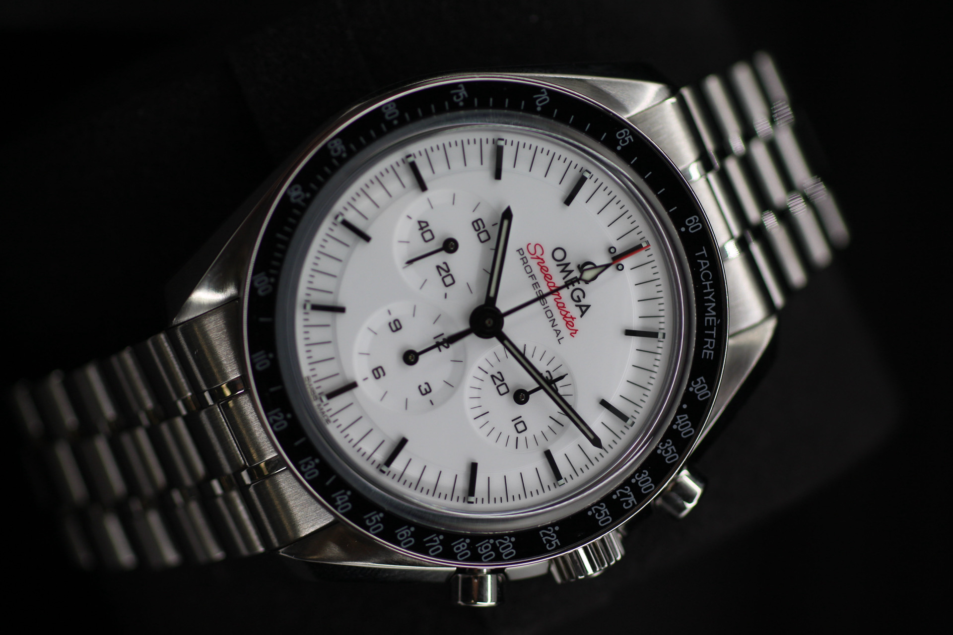 OMEGA Speedmaster Moonwatch Professional Sapphire Sandwich White 42mm