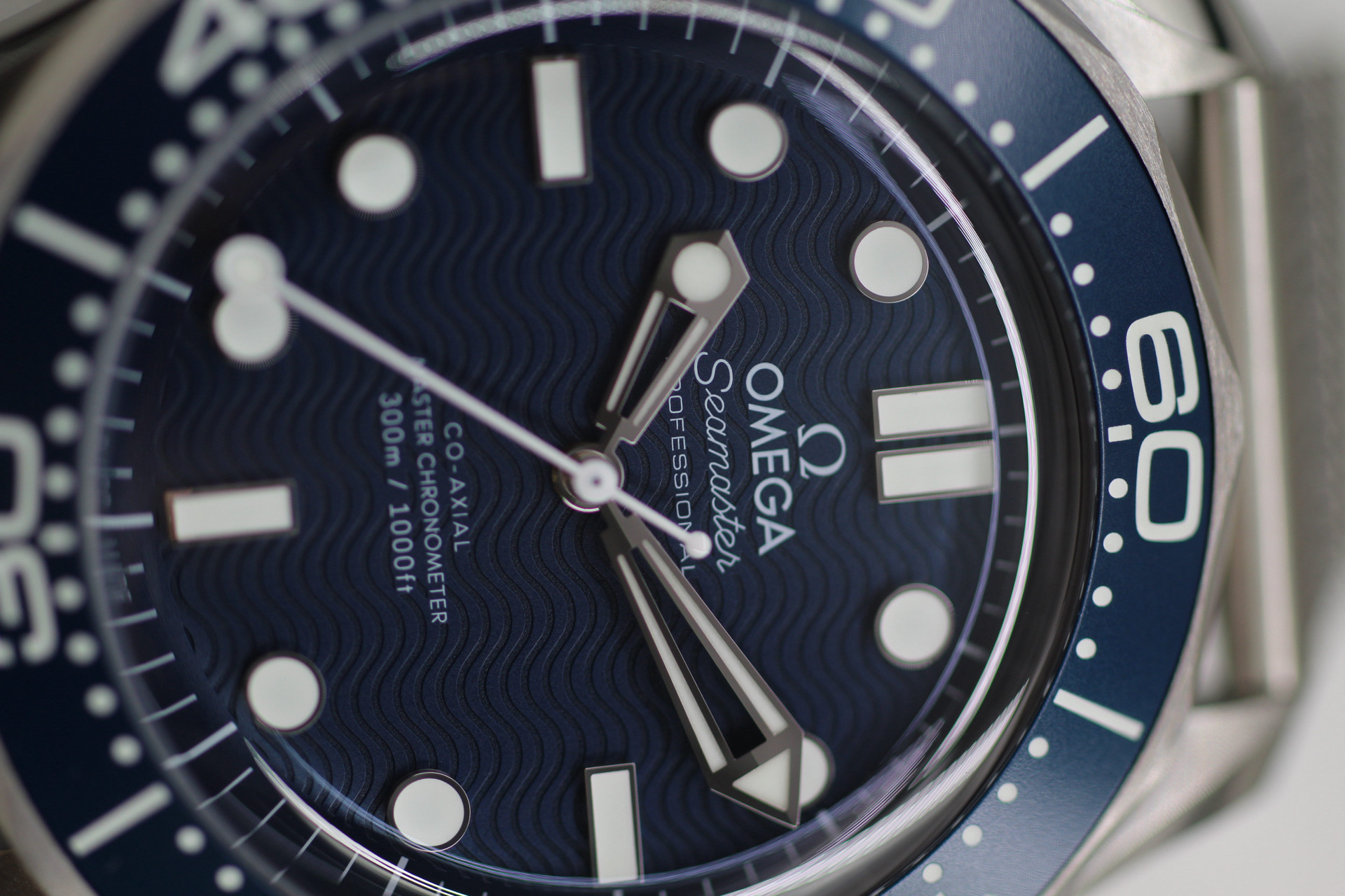 Omega Seamaster Professional 300m James Bond 60th Anniversary 210.30.42.20.03.002