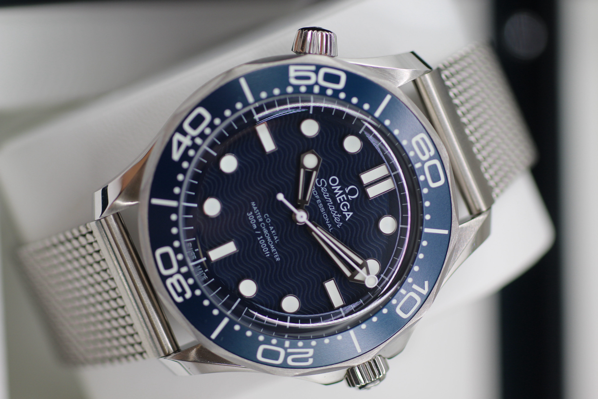 Omega Seamaster Professional 300m James Bond 60th Anniversary 210.30.42.20.03.002